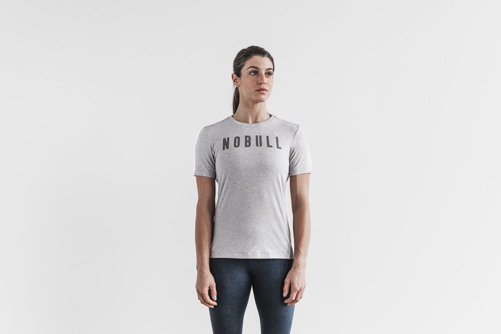 T-Shirts NOBULL Femme Grise Clair - NOBULL,France (2046-QCKBD)